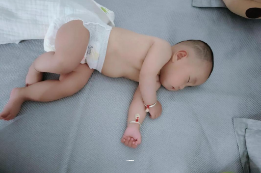 东台怀孕多久会显肚子